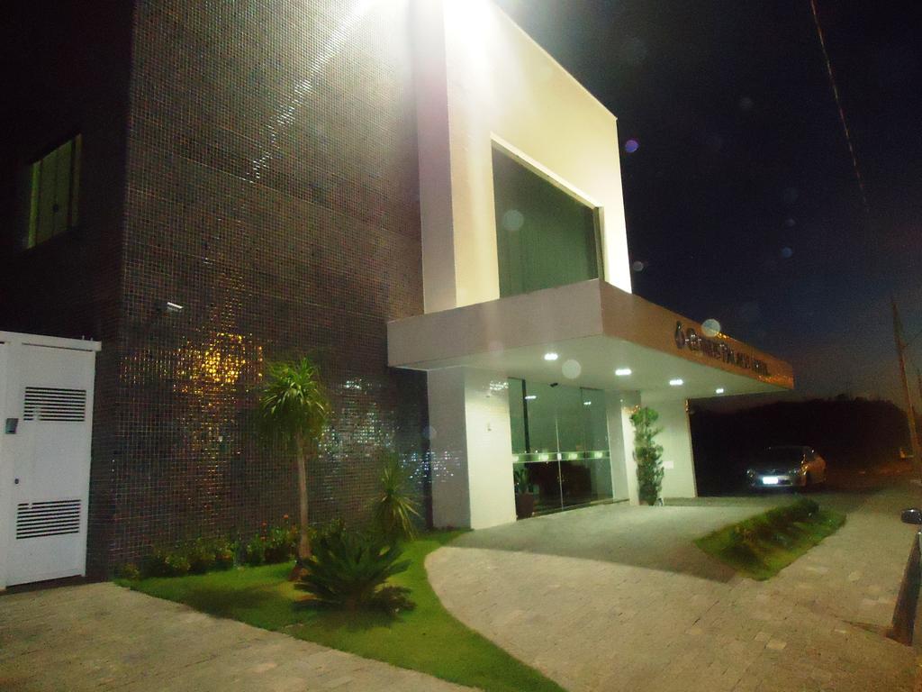 Guines Palace Hotel Patrocinio Bagian luar foto