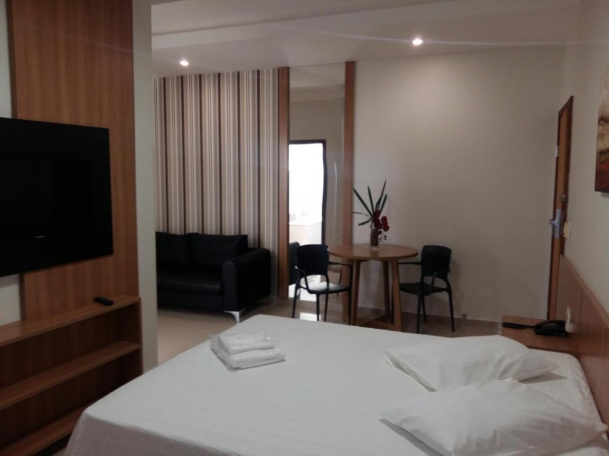 Guines Palace Hotel Patrocinio Bagian luar foto