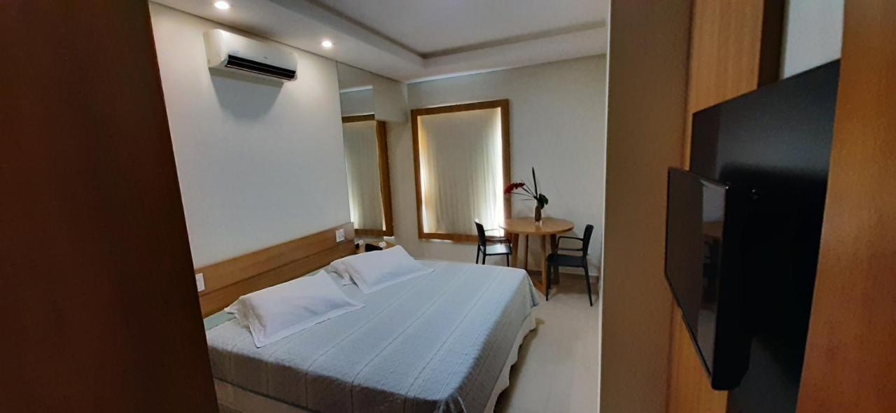 Guines Palace Hotel Patrocinio Bagian luar foto